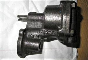 Vintage Used Original GM Small Block Chevy Chevrolet Oil Pump GM88 3732796  - Picture 1 of 12