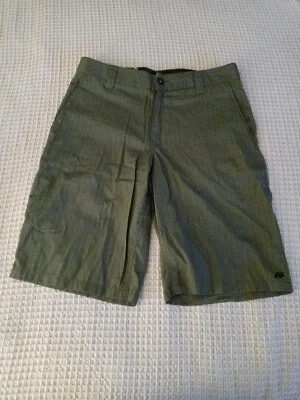 模拟男式橄榄绿色细条纹短裤 30 码 — 第 1/4 张图片