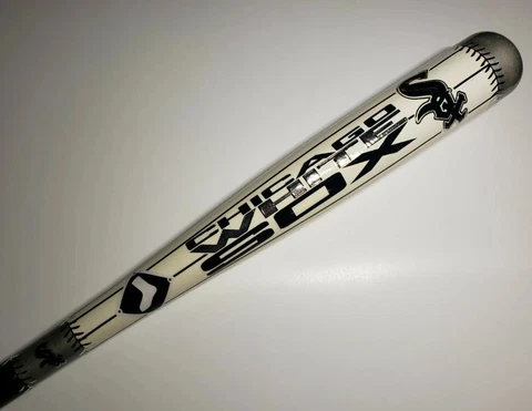 Chicago White Sox pinstripe 32"/31oz One Of Kind Custom Collectible Baseball Bat Cover
