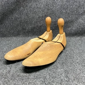 Pair 2 Vintage Wooden Cobbler Shoe Forms Decorative Collectibles - Picture 1 of 5
