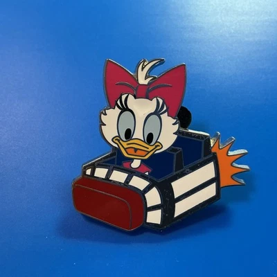 Pin Disney - Personajes bebés en vehículos - Daisy Duck Space Mountain Ride Foto 1 de 2
