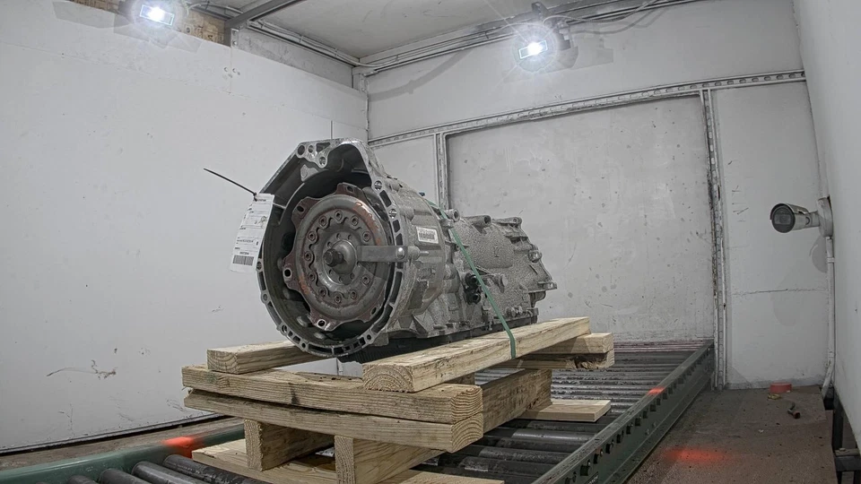 Conjunto de transmisión automática usado se adapta a: BMW 320I 2015 AT AWD desde 8/1/13 grados Foto 1 de 4