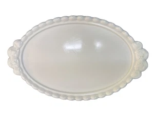 Vintage Westmoreland Paneled Grape Pure White Oval Tray 13 1/2" x 8 1/4" - Picture 1 of 8