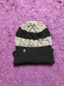 UGG Australia Adult Knit Beanie Hat Pom OSFM Logo Winter Outdoor Y2K 90s Hype - Picture 1 of 15