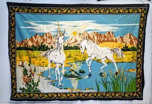 Vintage UTC Einhorn Wandteppich Landschaft Einhorn 36 Zoll x 52 Zoll Made in Turkey - Bild 1 von 8