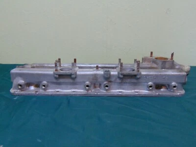 Coletor de entrada Jaguar XK150 Mark 2 e trilho d'água duplo SU carboidratos C14809A VEJA - Imagem 1 de 4