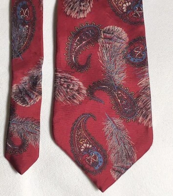 Vintage 100% Silk Red Paisley Men's Neck Tie W Feather pattern 56"x 3-3/4" - Image 1 of 4