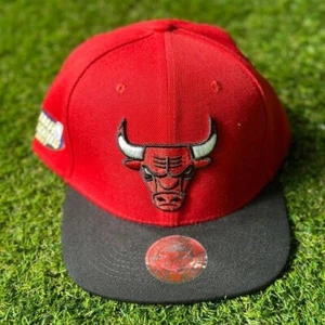 Mitchell & Ness Chicago Bulls 1997 NBA FINALS Red Adjustable Snapback Hat Cap - Picture 1 of 6