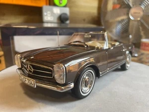 MERCEDES-BENZ 230 SL 1963 in mocha - NOREV 1:18 - Picture 1 of 23