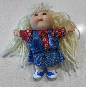 Muñeca Lenore Teresa Mini Rubia Cabbage Patch Kids - Imagen 1 de 5