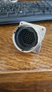 AMP 208471-1 Cmc Series 1 Is A Metal-Shell Circular Plastic Connector (Cpc ) - Picture 1 of 3