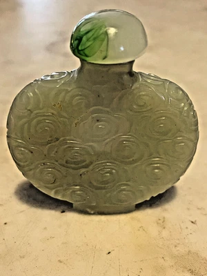 Antigua botella de tabaco/perfume china de jade/jadeíta verde patrón ornamentado Foto 1 de 4