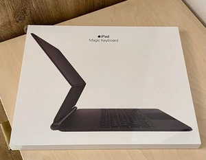 Apple Magic Keyboard 12.9 Zoll (3. 4. Gen) - Schwarz - Bild 1 von 4