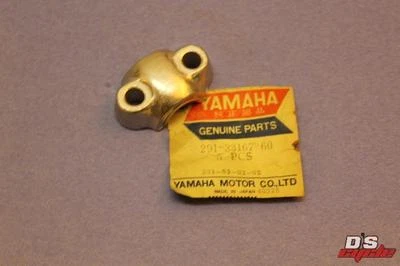 NOS YAMAHA RT1 RT1M DT1MX MX250A FRONT FORK AXLE HOLDER PART# 291-23167-60 Foto 1 de 4