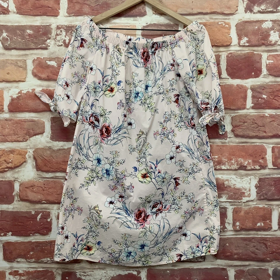 Vestido Bobeau Feminino Pequeno Rosa Multicolorido Floral Fora do Ombro Manga Amarrada - Imagem 1 de 4