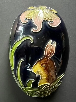 Kaiserzeit - Osterei - feine Porzellan-Arbeit - Hase - Orchidee - Jugendstil - Bild 1 von 4