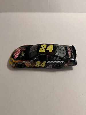 Jeff Gordon #24 2004 DuPont The Wizard of Oz  1:24 NASCAR Action - Image 1 of 4
