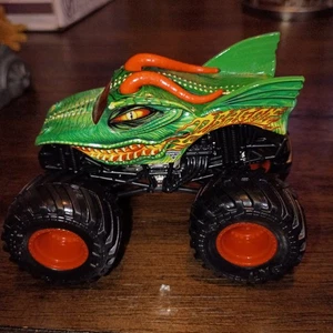 Monster Truck Hot Wheels Monster Jam DRAGON Diecast 1:64  - Imagen 1 de 3