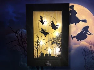 Sanderson Schwestern beleuchtetes hängendes Fensterschild - Disney Hocus Pocus - Bild 1 von 8