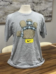 Camiseta Nike Kobe Bryant Los Muppets Gris XL 5 Anillos - Imagen 1 de 6