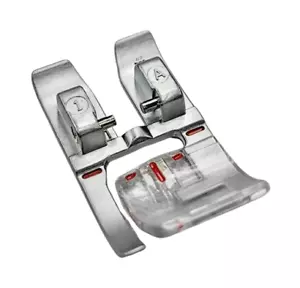 Snap On Fancy Stitch Presser Foot 9MM with IDT for Pfaff Group G,J,K #820254096 - Foto 1 di 3