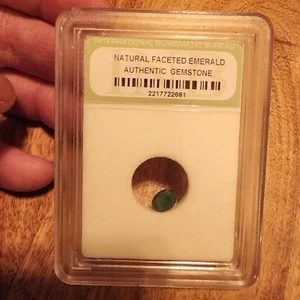 Natural faceted emerald authentic gemstone - Picture 1 of 5