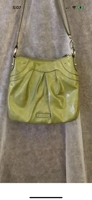 Bandolera Nine West verde Foto 1 de 4