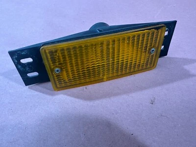 Luz indicadora de giro delantera OEM 173K millas BMW E28 535I 528e 533I E30 M3 325I Foto 1 de 4