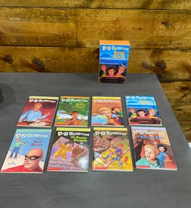 A to Z Mysteries Boxed Set of 8 Author Ron Roy Paperback Books 1-8 A to H EUC - Picture 1 of 13