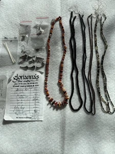 Perlen und Zubehör aus Gloriannna’s Shop in Santa Fe - Bild 1 von 11
