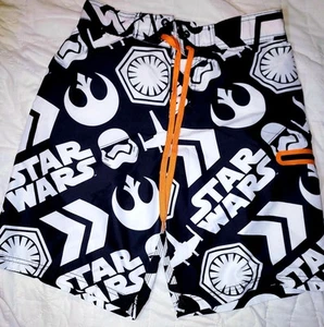 NWOT Star Wars All Over Print Board Shorts Men's Size Small Two Zipper Pockets - Picture 1 of 5