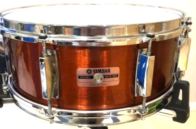 Tarola YAMAHA SD-755G Vintage Vermelha 14"x5.5" Fabricada no Japão - Imagem 1 de 4