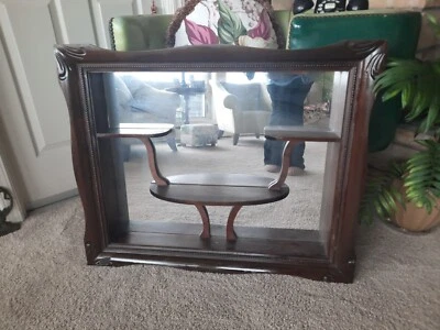 "Vitrina de curiosidades colgante de pared con espejo años 40 33 X 27"" excelente estado... Foto 1 de 4