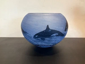 Malcolm Sutcliffe Studio Cameo Glass Orca Whales Blue Bowl Signed - Picture 1 of 11