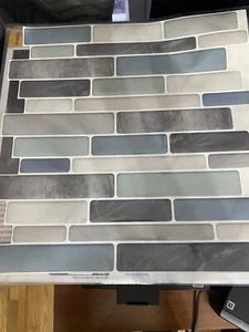 Fliese abziehen und kleben - graue und blaue Marmoroptik - Bild 1 von 3