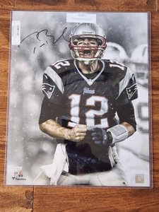 Tom Brady Autographed New England Patriots 16x20 Photo - Fanatics (Screaming) - Picture 1 of 4
