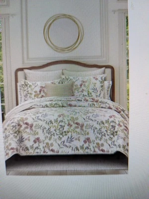 Royal Court Rosewood Five Queens Court Twin XL 2Pc. Quilt Set, Blush, 68X86 - Image 1 of 3