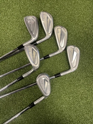 Mizuno JPX925 Forged Irons 5-PW Stiff Flex nippon 115, MRH - Image 1 of 4