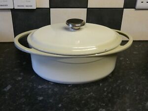 Berndes  cast iron  large  casserole dish and lid in cream  