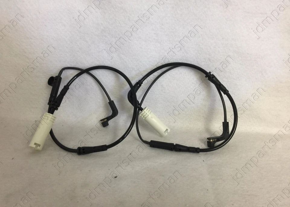 Sensores de desgaste de pastillas de freno de disco delanteras y traseras - Hella-PAGID 355250641 + 355250651 Foto 1 de 1