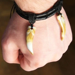Pulsera Colmillo Lobo HECHA A MANO Pulseras de Cuero Genuino Negro Dientes de Tigre Vikingo - Imagen 1 de 21