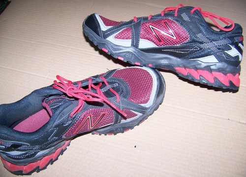 Scarpe da uomo New Balance 570 per tutti i terreni taglia 9.0 Medium ex. Condizioni