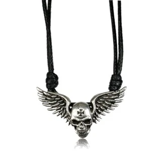 Herren Halskette Messing Anhänger Silber Totenkopf Flügel Eisernes Kreuz HK35 - Picture 1 of 1