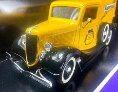 Solido Ford  Pick up truck Waterman  Vintage Prestige 1:18 Diecast    TS - Image 1 of 4