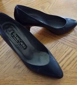 ROLAND CARTIER NAVY BLUE CLASSIC PUMP/SHOES-SIZE 5.5-ALL LEATHER-3 inch HEEL