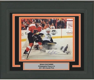 Volantes ENMARCADOS Autografiados/Firmados SEAN COUTURIER Vs Malkin 16x20 Foto JSA Certificado de Autenticidad - Imagen 1 de 1