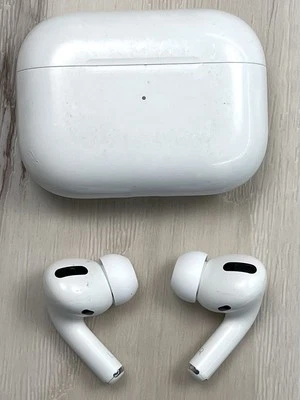 Genuine APPLE AirPods 2nd Gen Wireless Headphones & Case Model A2190 NOT WORKING - Image 1 of 4