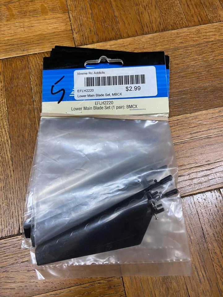 E-Flite EFLH2220 Blade Lower Main Blade Set (1 Pair) BMCX HH F14 - Image 1 of 1