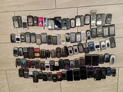 Lote de 90 Celulares De Colección Motorola Nokia LG Samsung Barra Abatible Sin Probar LEER  Foto 1 de 4