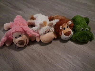 Kong Cozie Play Pack - Juego de 4 León • Conejo • Oveja • Rana - Juguetes para perros de peluche Foto 1 de 4